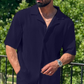 Modieuze en casual tweedelige sportset voor heren: overhemd met korte mouwen en broek