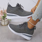 Ademende sneakers van mesh met strass-versiering