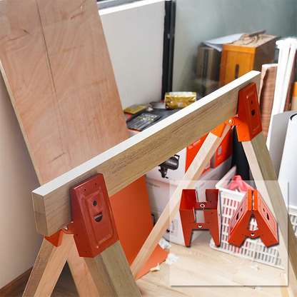 🛠️Nooit meer wiebelen of wegglijden! Deze versterkte zaagbokbeugel met antislip grijptanden, neerwaartse klem & koudgewalst staal maakt in seconden een rotsvaste zaagbok!