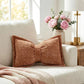 🦋 -50%! 🎀 Decoratief kussen van chenille in de vorm van een vlinderdas – inclusief hoes en vulling – voor op de bank, het bed en in de leeshoek 🛋️
